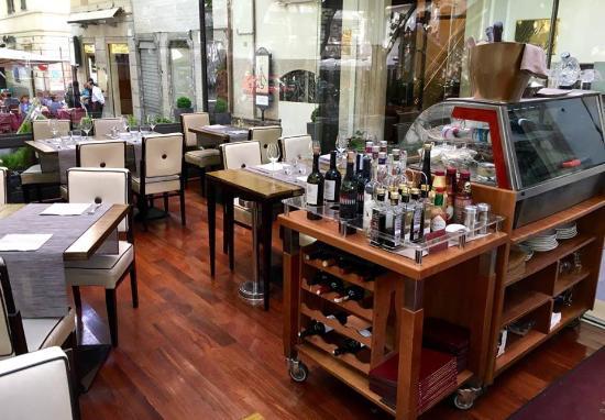 Alex Restaurant & Cafe